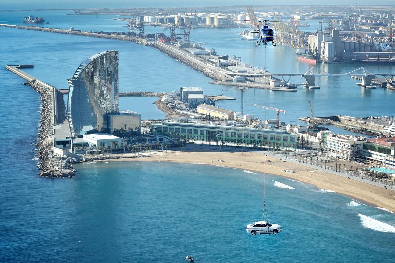 Escena de l'esdeveniment BMW Conquista el Cielo a Barcelona — producció Bacus Events