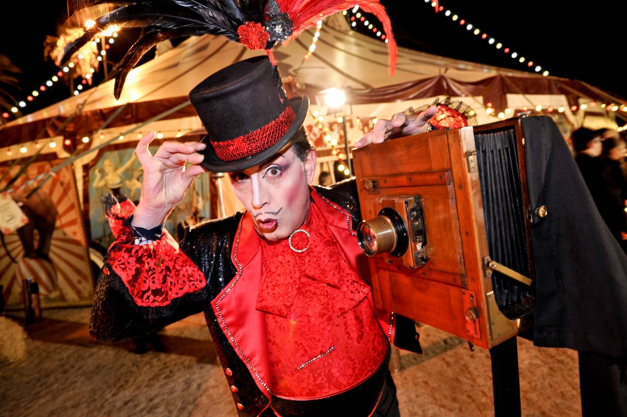 Arribada al Circo Raluy per a l'esdeveniment corporatiu King 2018 a Barcelona — producció Bacus Events