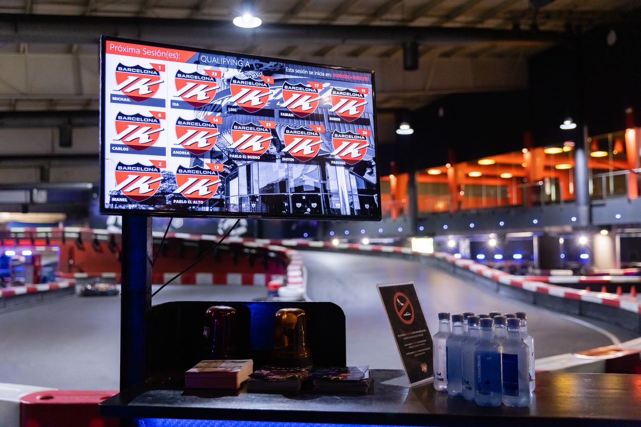 Escena de l'esdeveniment Fluendo Karting Team Building a Barcelona — producció Bacus Events