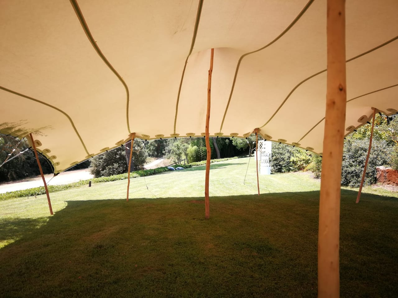 Escena de la summer party de Louis Vuitton a les comarques de Girona — producció Bacus Events