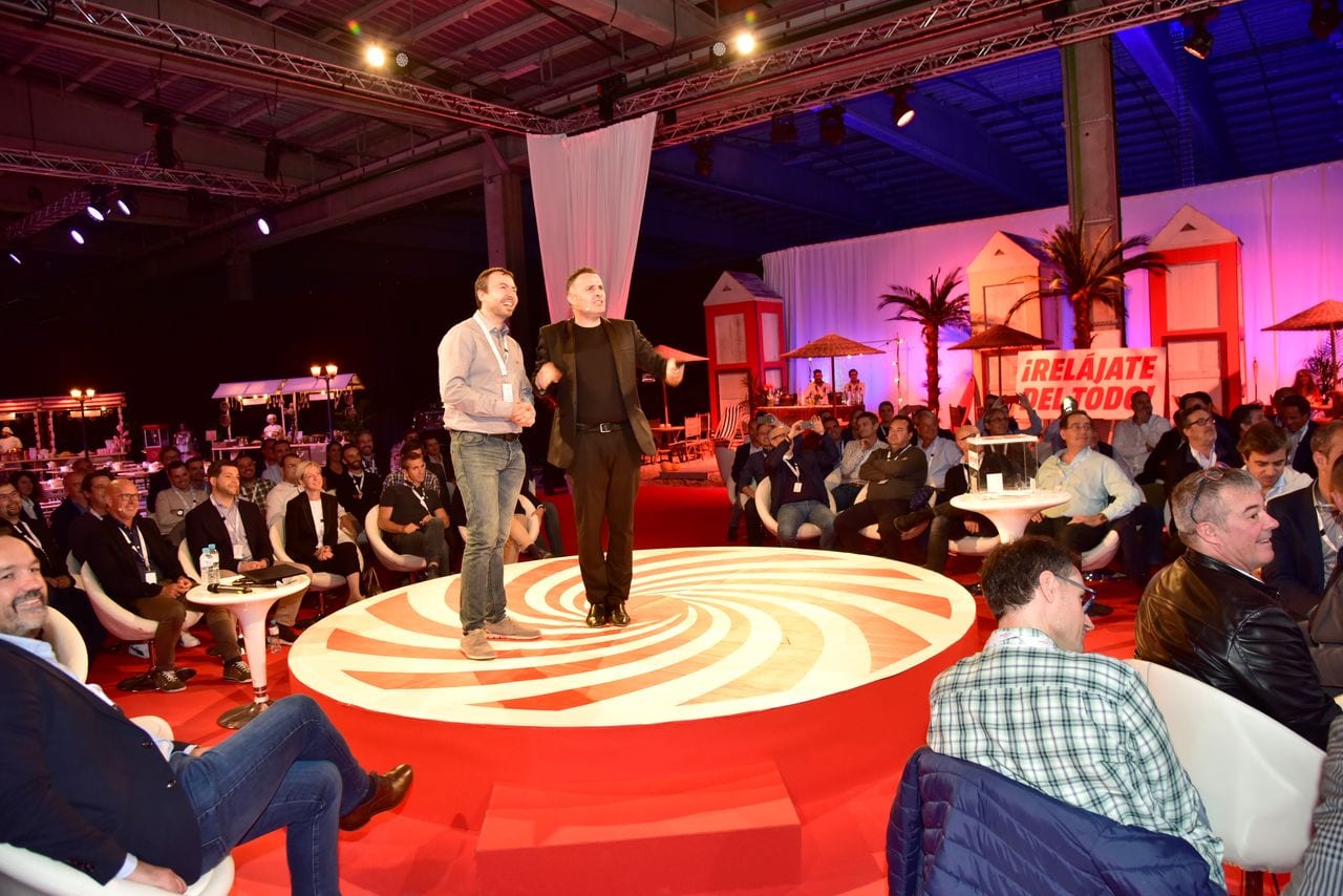 Escena de l'esdeveniment MediaMarkt Todos Queremos Todo a Barcelona — producció Bacus Events