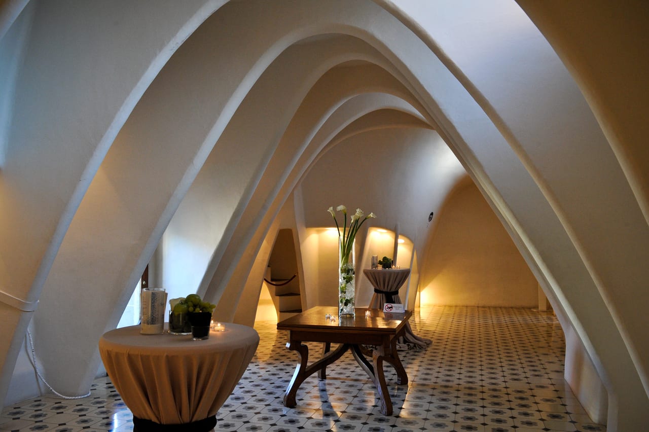 Escena de l'esdeveniment Siris Capital · Wine Tasting Casa Batlló a Barcelona — producció Bacus Events
